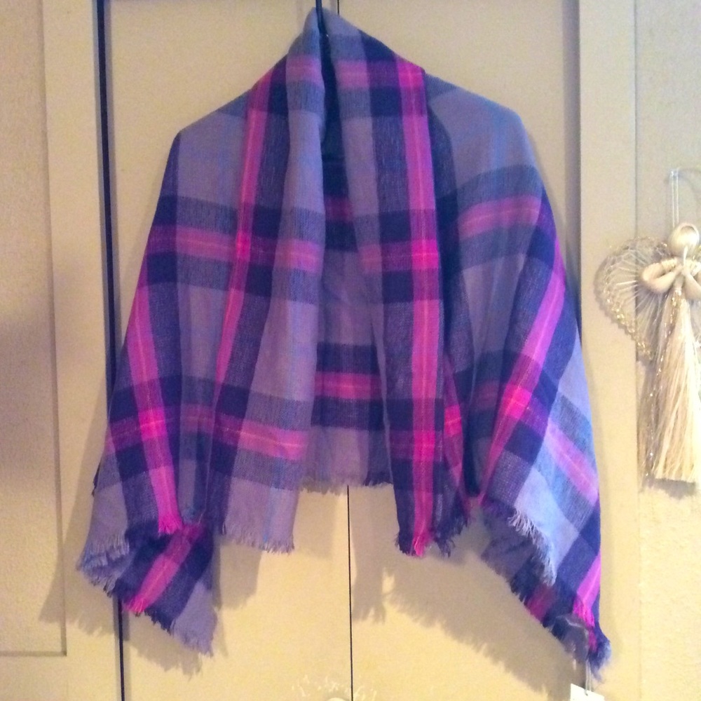 Plaid Wrap Very Soft! NWT